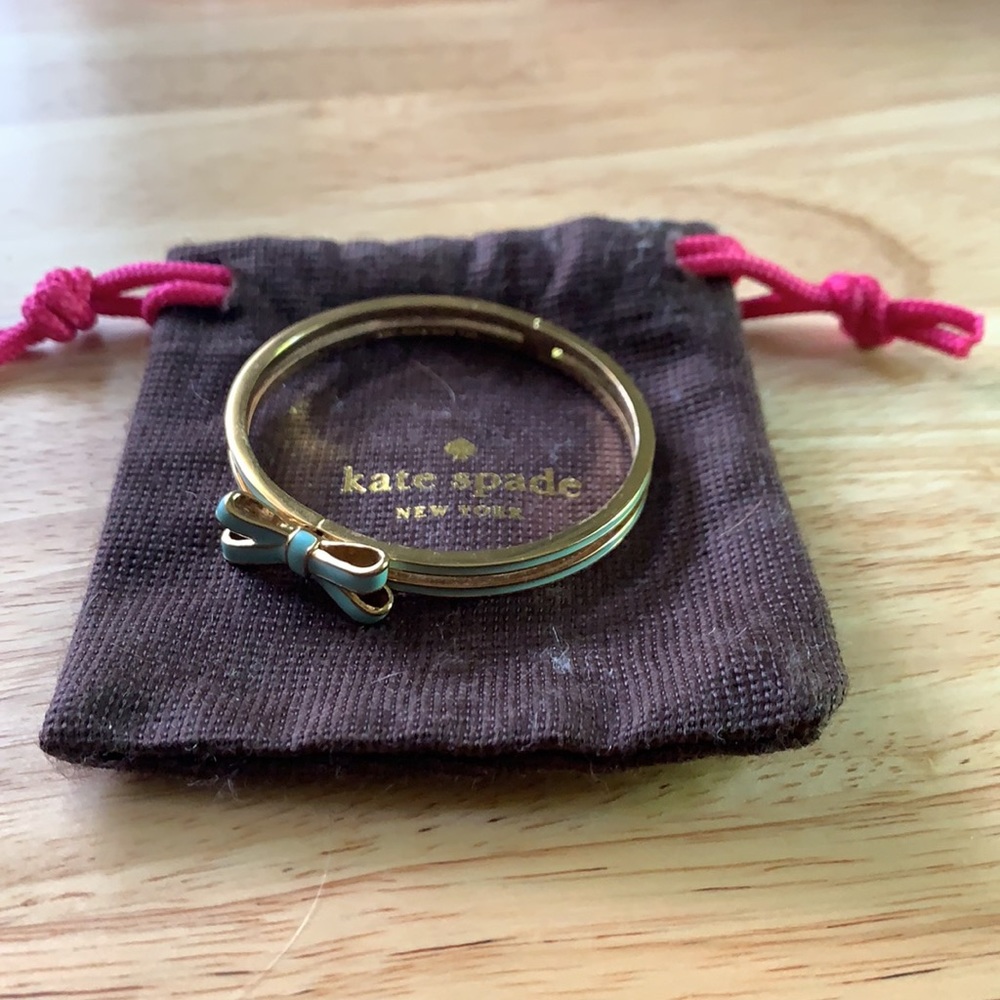 ‘Take a Bow’ bracelet